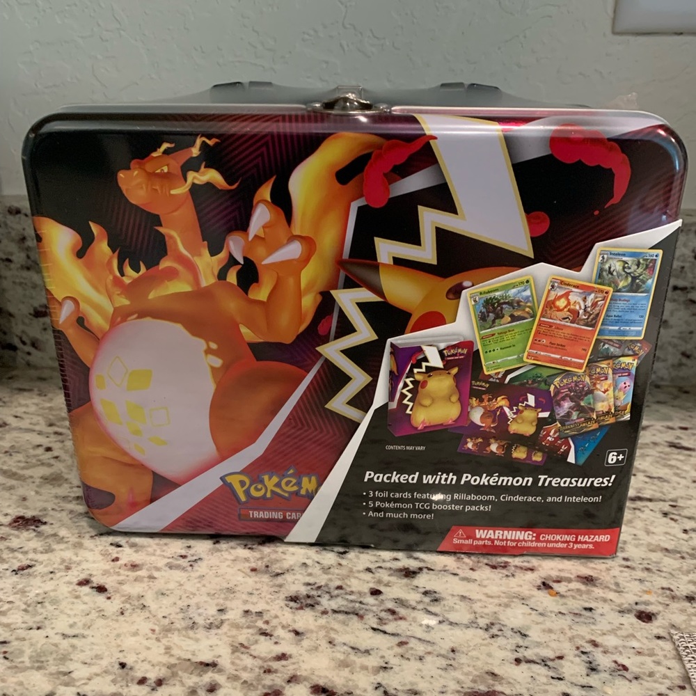 Pokémon TCG Fall 2020 Collector Chest Lunch Box Tin Brand New Factory Sealed